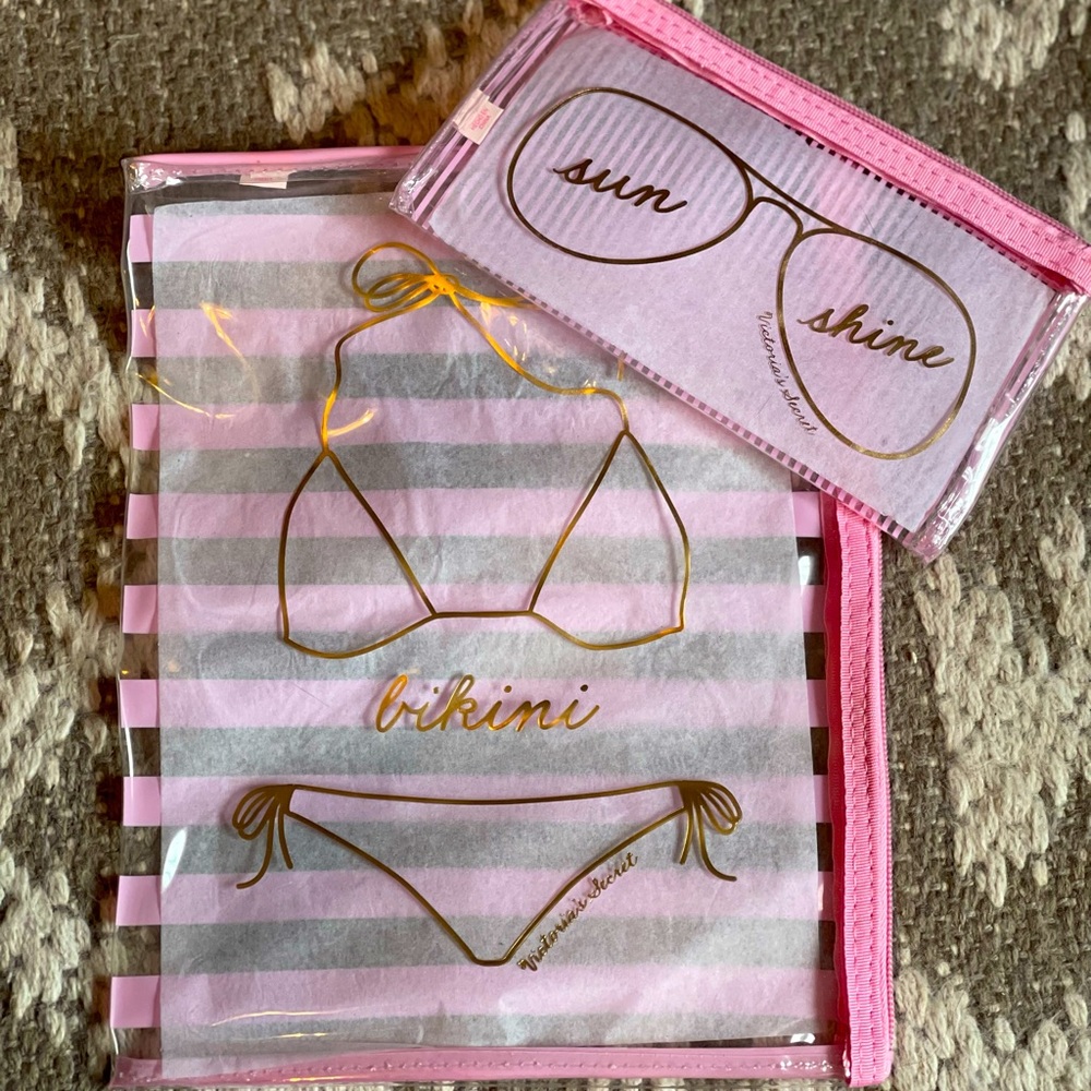 Victoria’s Secret clear zippered totes